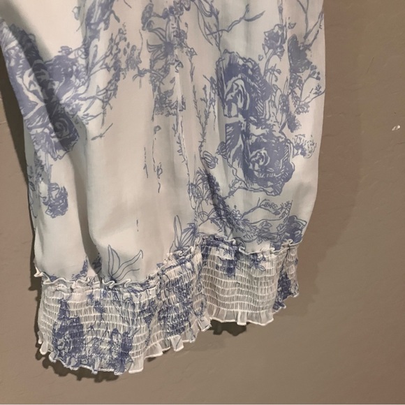Vero Moda White and Blue Floral Sleeveless Boho Victorian Tank Blouse Size Large - Picture 10 of 14